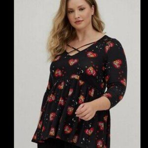 Torrid lady and the tramp top size 2